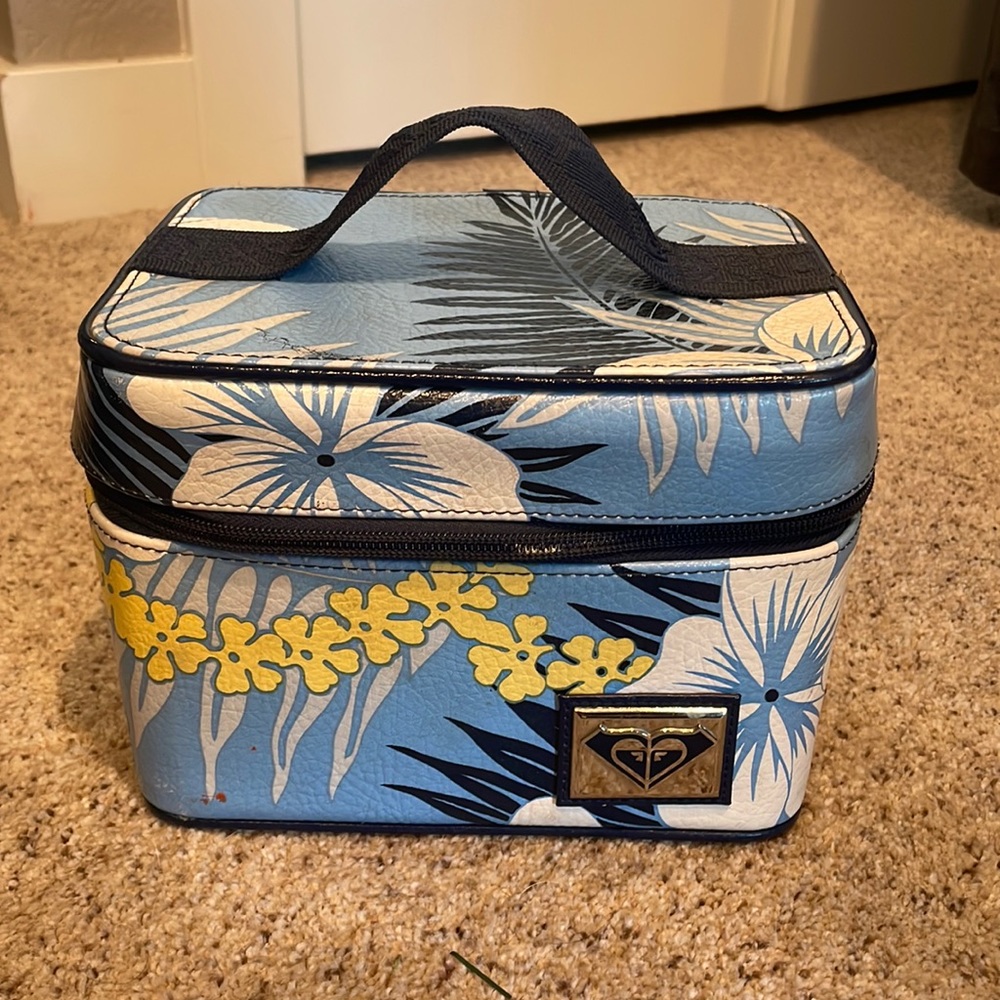 Roxy Makeup Caboodle